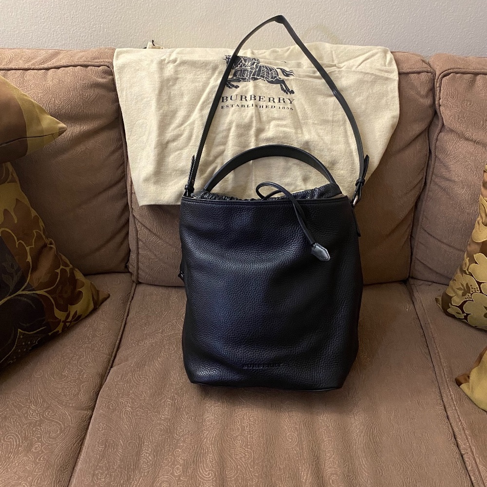Buberry Leather Grain Tote Bag